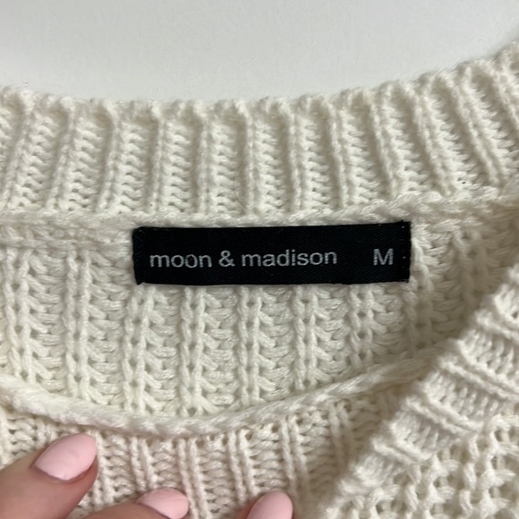 Moon & madison size medium sweater - Picture 4 of 6